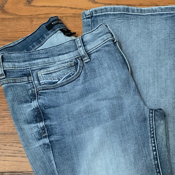 White House Black Market - Women’s Bootcut Jeans Size 6 - Picture 5 of 7